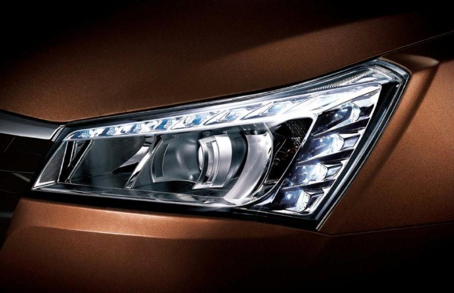 Детали экстерьера Luxgen 5 Sedan 2012 года  (фото 7 из 11)